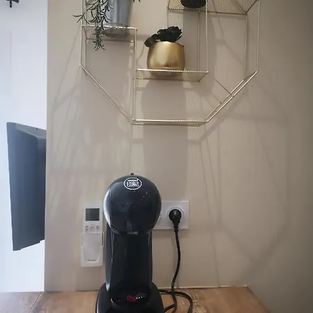 Contemporain Le Vendome A 90m De La 아파트 *