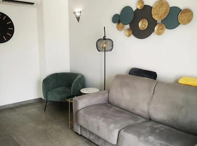 Apartment Contemporain Le Vendome A 90m De La Le Grau-du-Roi
